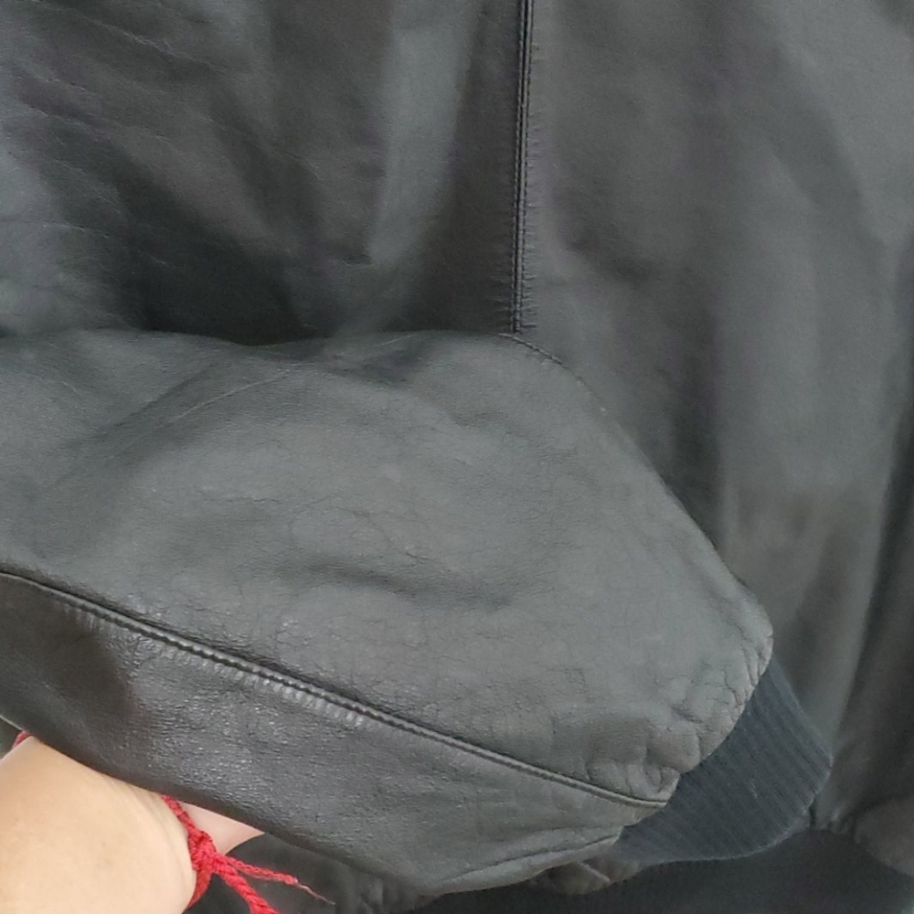 Members Only leather jacket - Picture 12 of 16